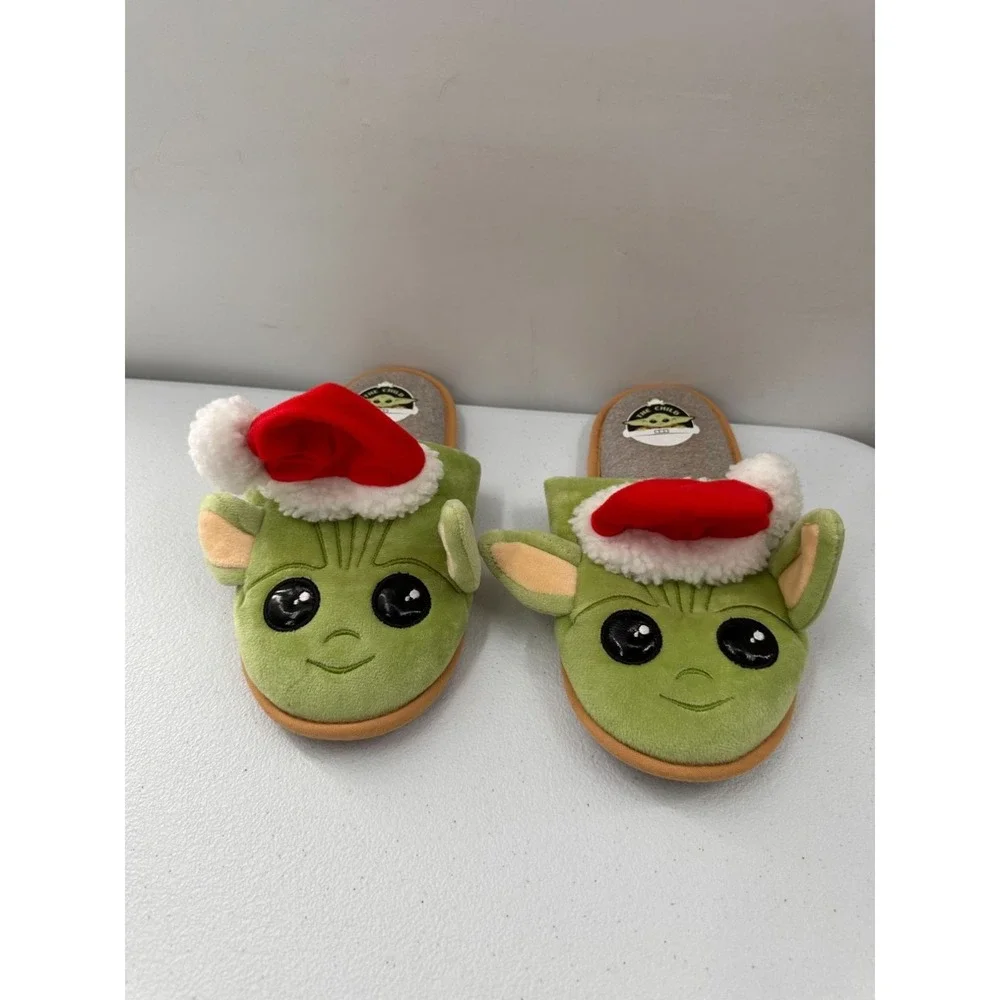 Star‎ Wars The Child Baby Yoda Grogu Christmas Slippers Santa Hat Small 5-6 Kids